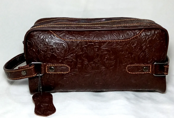 Tas kerja dengan motif batik